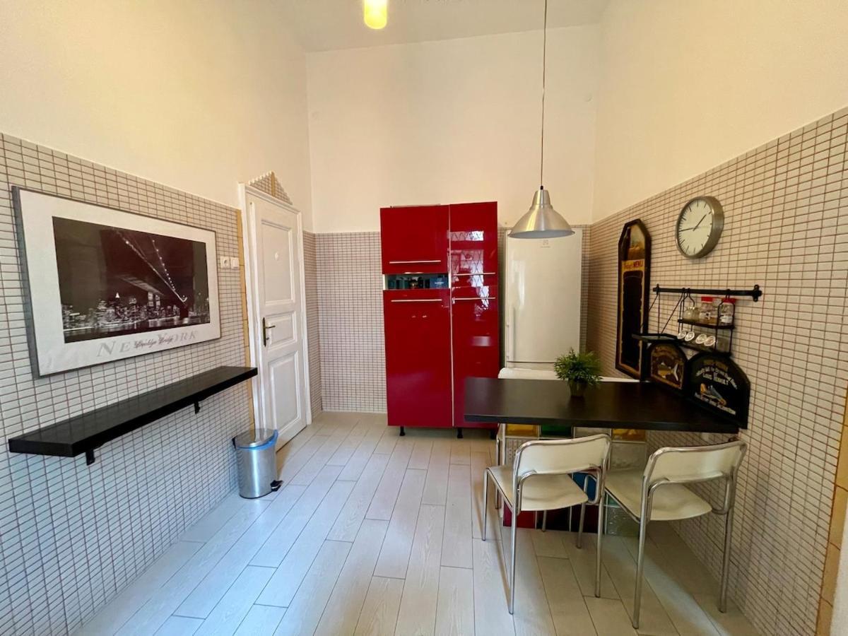Apartament Iza Bella Classic Romantica Spacious 2br